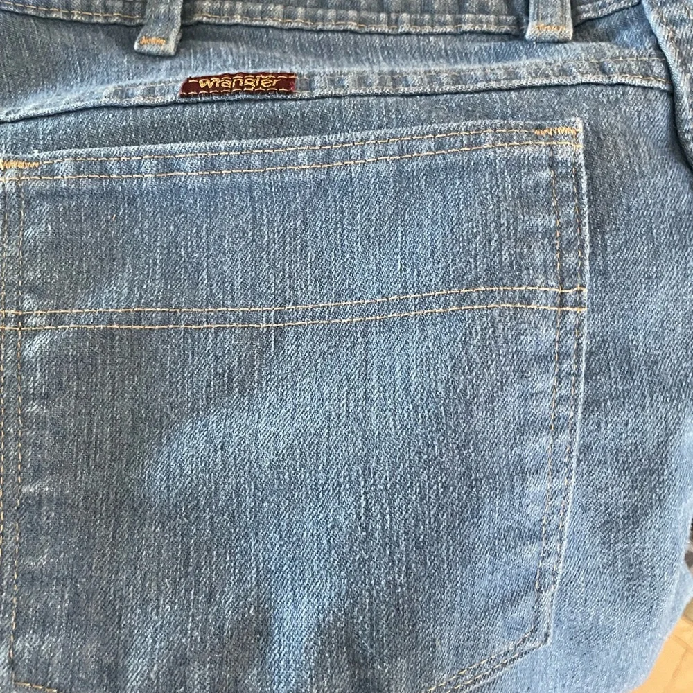 Wrangler 100% Cotton Men’s 40x 30 Light wash Straight leg Denim Jeans